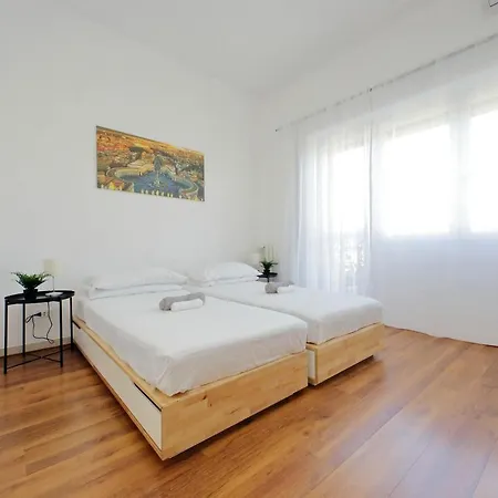 Zucchi Guest house